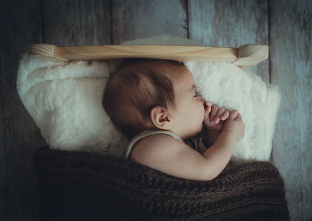 Pościel do łóżeczka dziecięcego - prezent dla niemowlaka