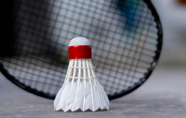 Sprzęt do badmintona - prezent dla aktywnego informatyka
