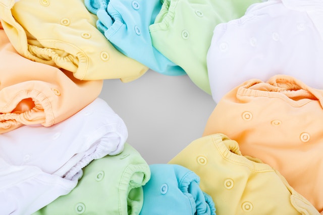 Kosz na zużyte pieluszki - prezent dla noworodka