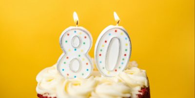 26 pomysłów na prezent na 80. urodziny