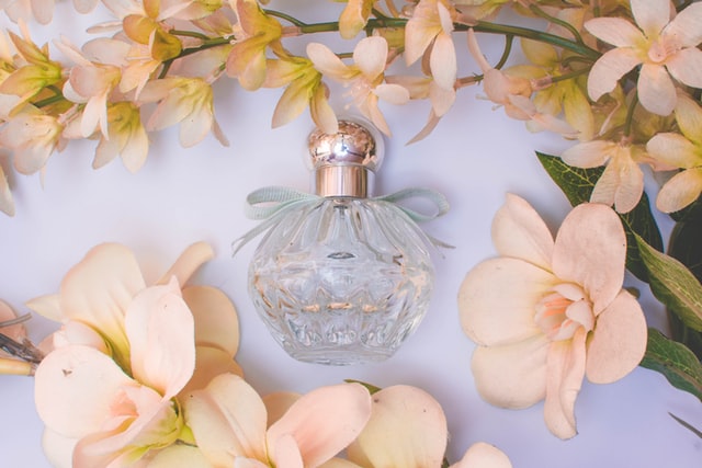 Niszowe perfumy – wyjątkowy prezent urodzinowy