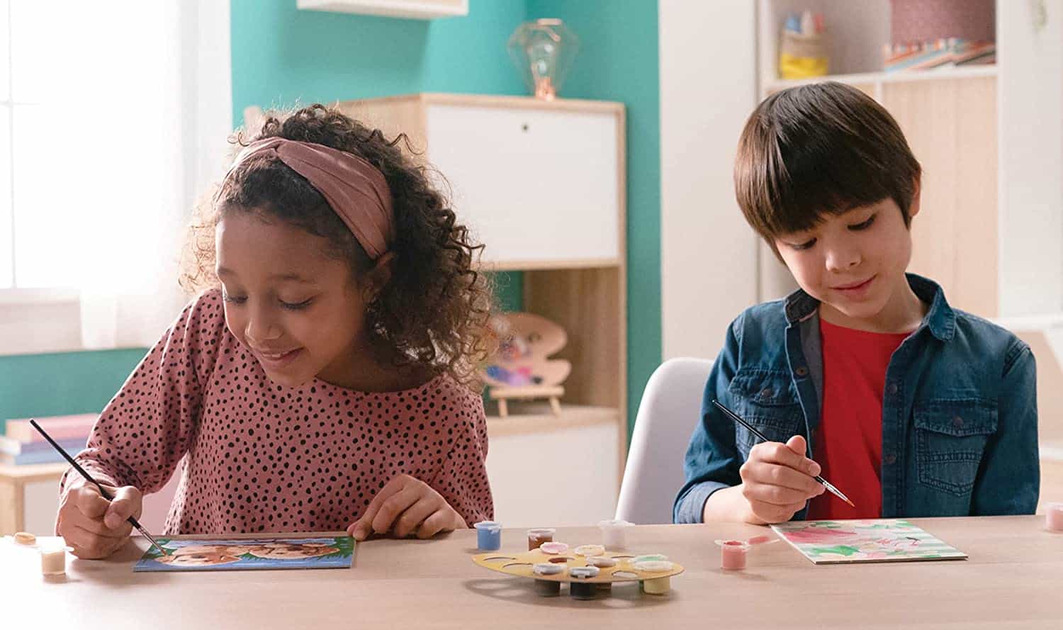 Zestaw do malowania po numerach – kreatywny prezent na Dzień Dziecka