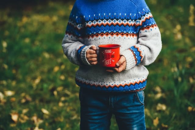 Elegancki sweterek – prezent świąteczny dla 9-latka